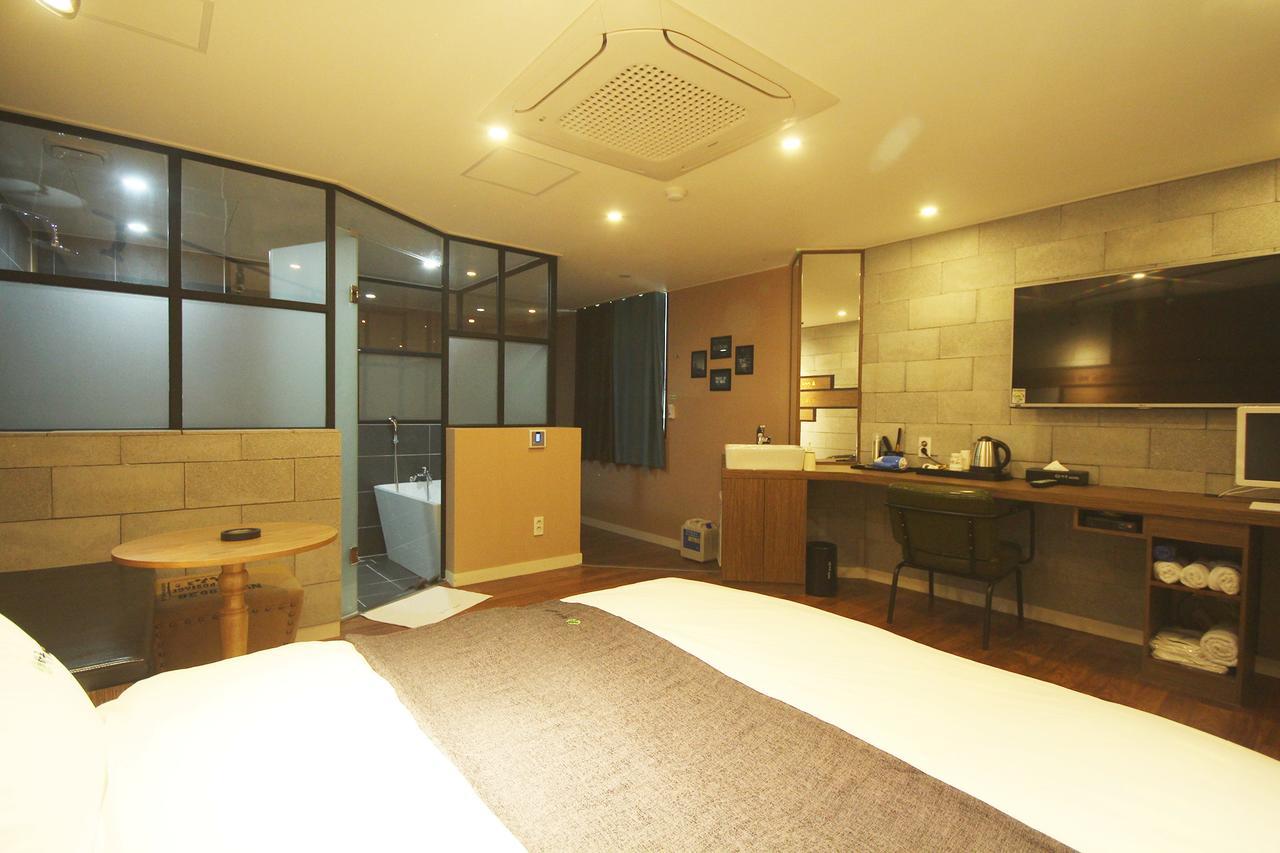 Haru Hotel Gimhae Buitenkant foto