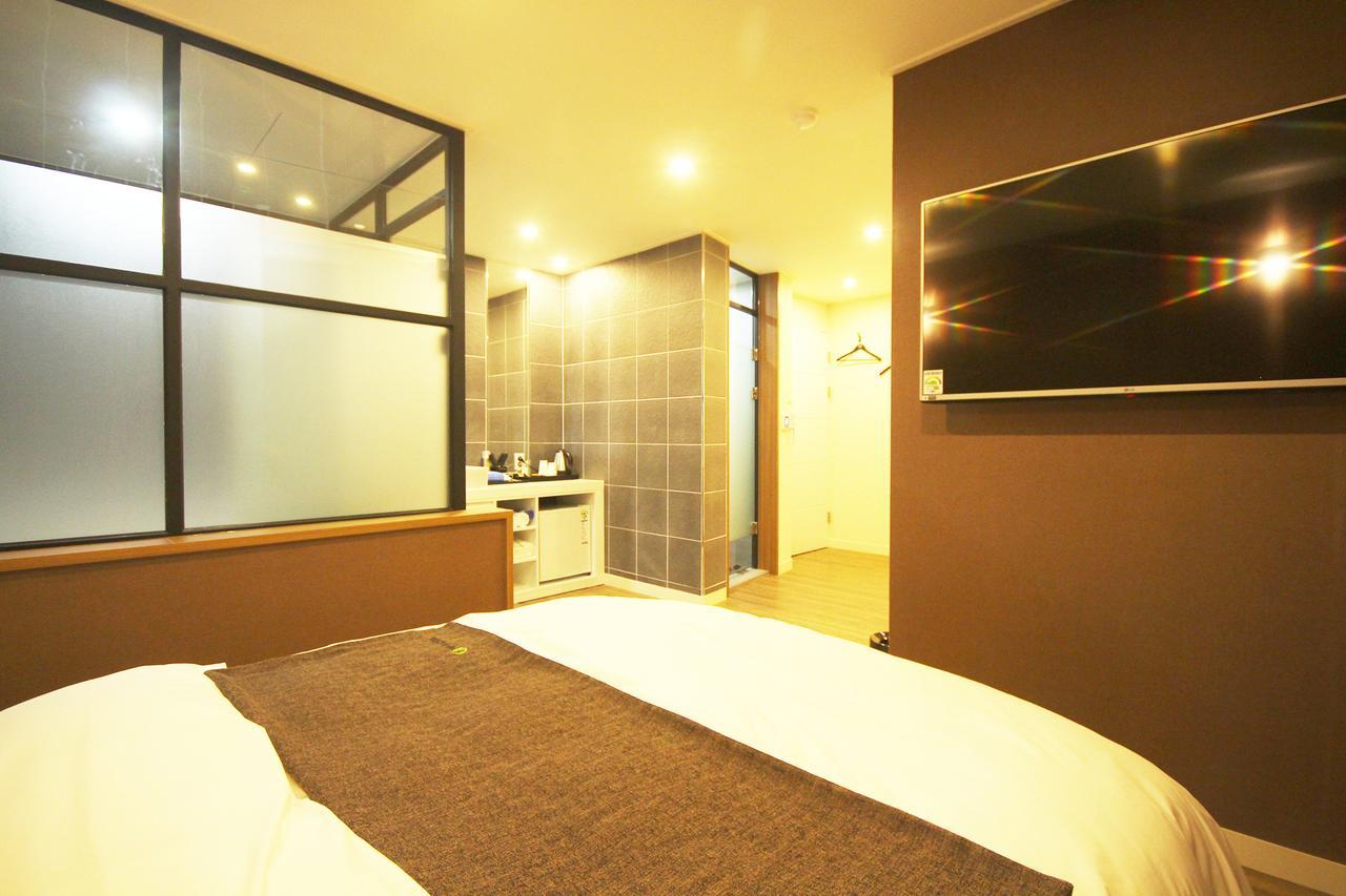 Haru Hotel Gimhae Buitenkant foto