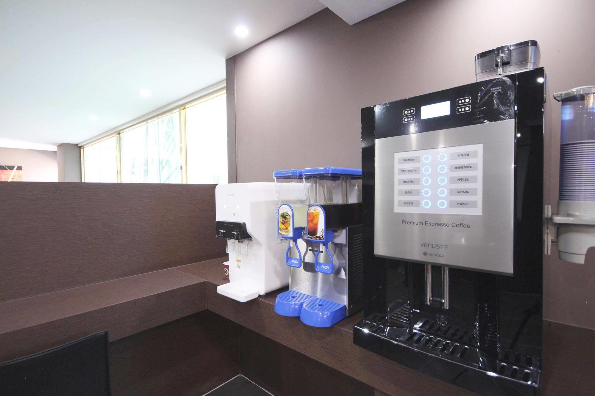 Haru Hotel Gimhae Buitenkant foto