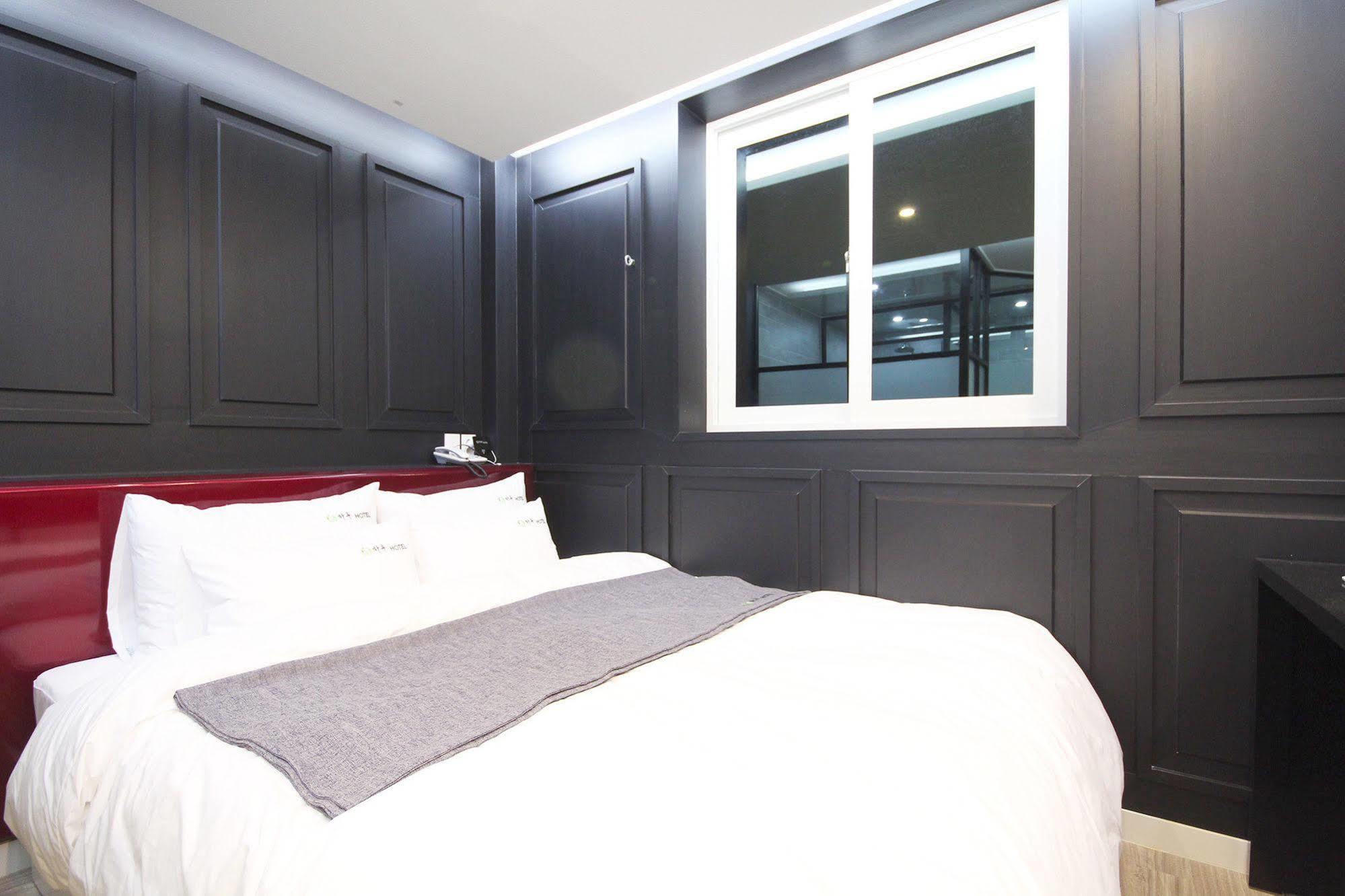 Haru Hotel Gimhae Buitenkant foto