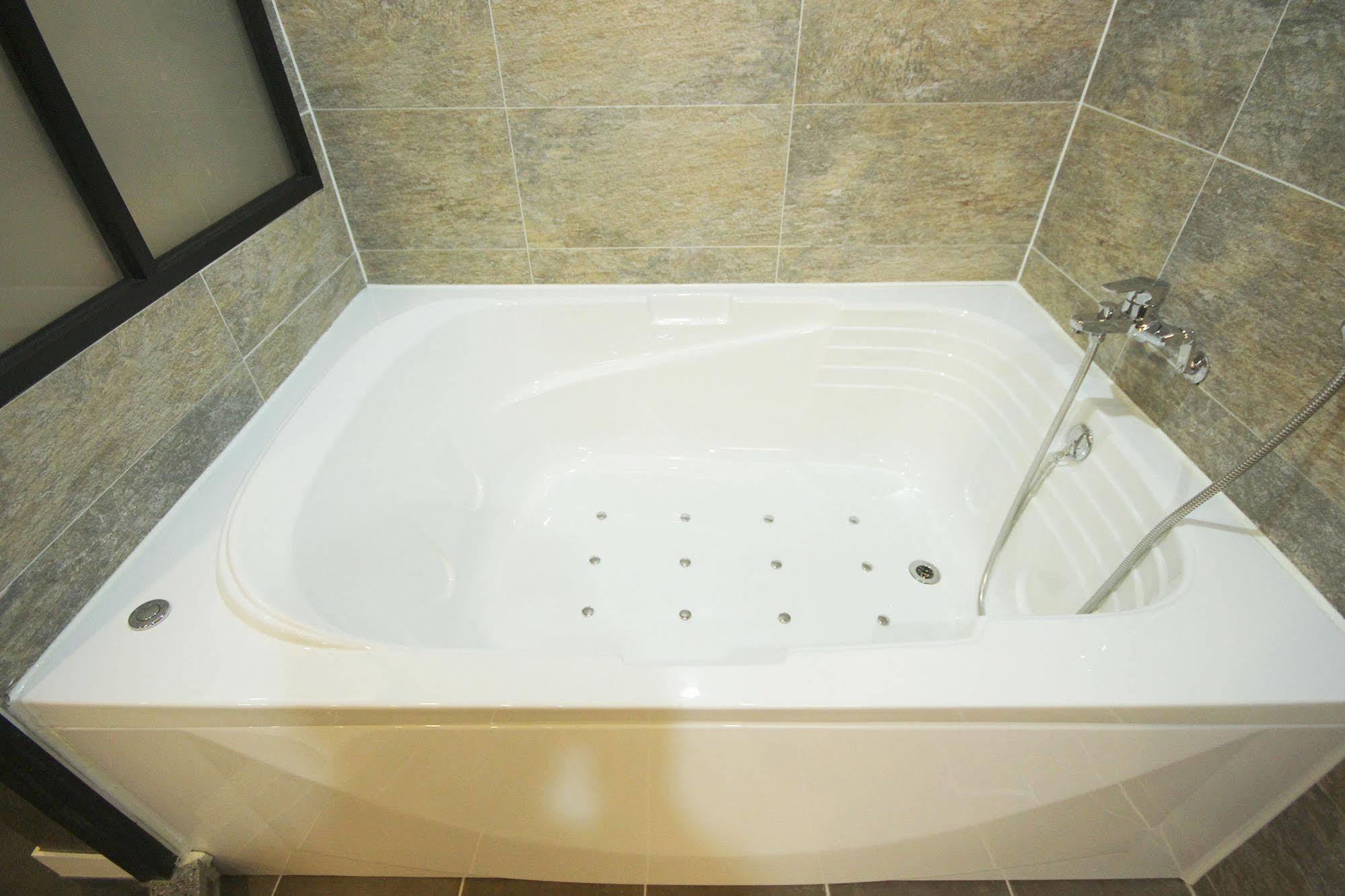 Haru Hotel Gimhae Buitenkant foto