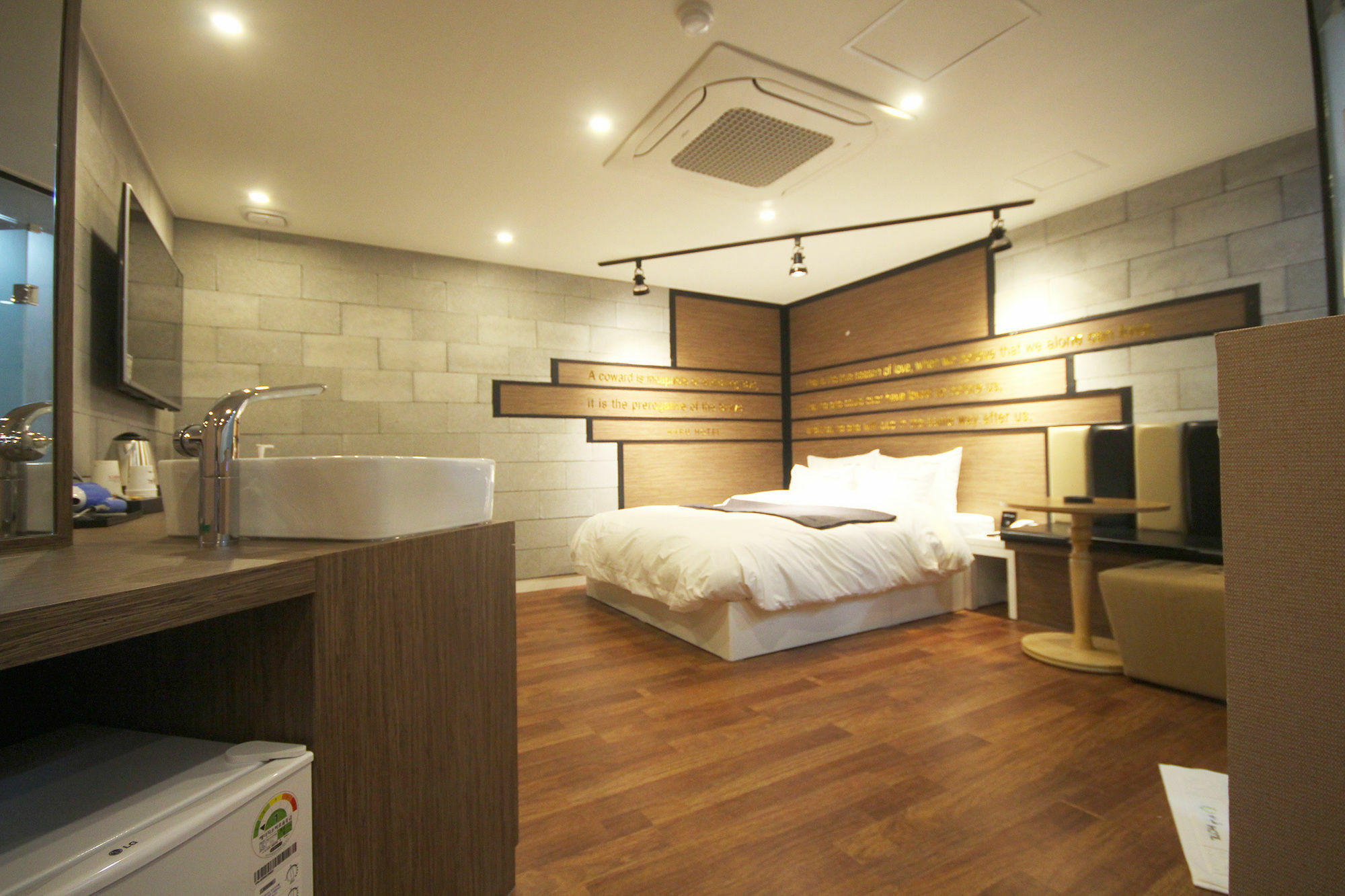 Haru Hotel Gimhae Buitenkant foto